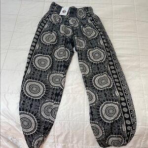 Lotus and Luna Elegant Black and White Patterned Pants.  New With Tags